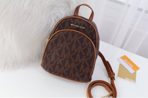 balo hàng hiệu Michael Kors