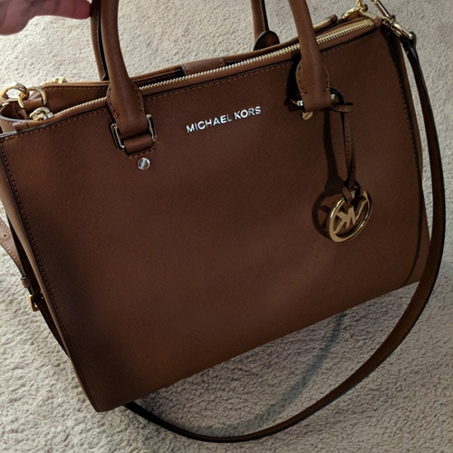 Túi xách hàng hiệu Michael Kors