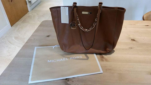 Túi xách hàng hiệu Michael Kors