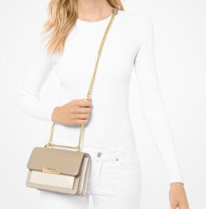 Túi xách Michael Kors hàng hiệu authentic Jade XS Suggest Crossbody Bag, túi xách MK nữ đeo chéo màu trắng, túi xách MK chính hãng dự tiệc giành cho nữ, túi xách michael kors nữ đeo chéo sành điệu, túi xách MK đeo vai màu trắng