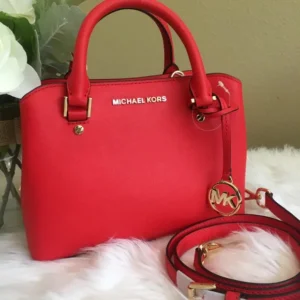 Túi xách Michael Kors đeo chéo màu đỏ Savanah Small DK Sangria