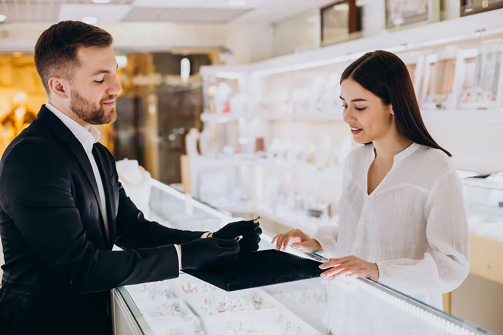 Làm việc trực tiếp với nhân viên tại trung tâm ủy quyền giúp đảm bảo quyền lợi bảo hành
