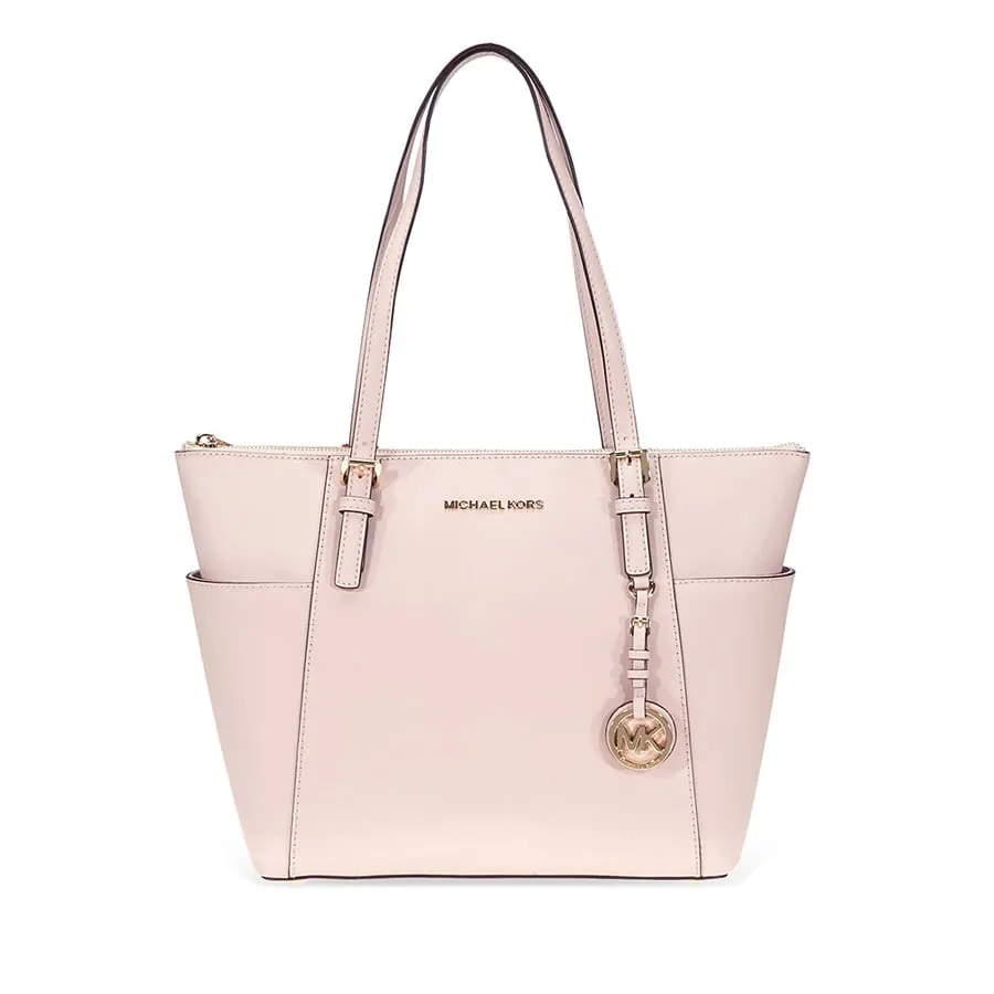 michael-kors-jet-set-saffiano-leather-tote-soft-pink_baafb70c-a7a1-44a1-bab7-6da590aff11a_1-65ec53f98a0a1762f12cf5c92e88d3d1 Tông màu hồng phấn nhẹ nhàng mang lại vẻ đẹp thanh lịch và nữ tính cho phái đẹp