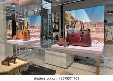 Sự đa dạng và tinh tế trong màu sắc của các dòng túi xách Michael Kors cao cấp