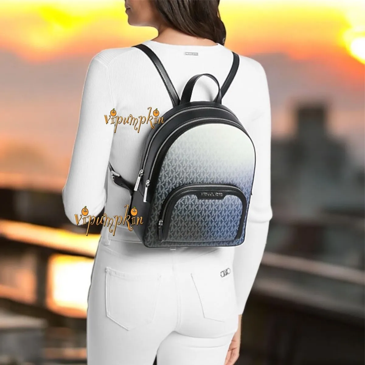 Sức hút của túi MK Jaycee Backpack Ombre trong phong cách thời trang hiện đại
