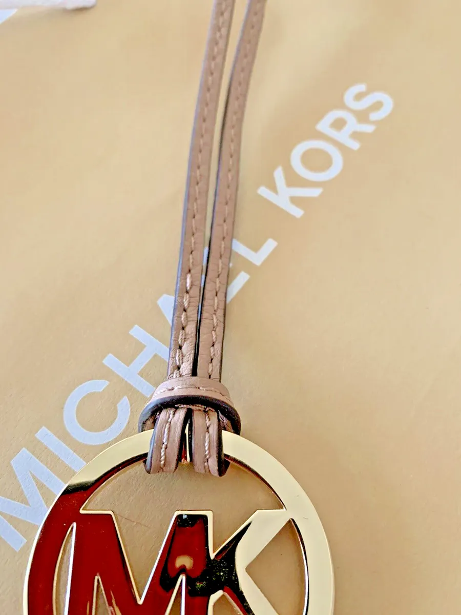 s-l1200-44 Cận cảnh logo Michael Kors sắc nét trên phụ kiện kim loại của túi