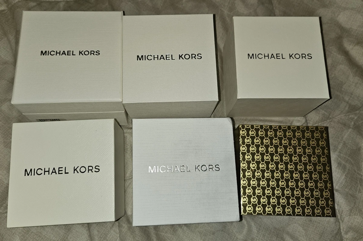Bộ hộp đựng túi xách Michael Kors chính hãng với thiết kế sang trọng và tinh tế