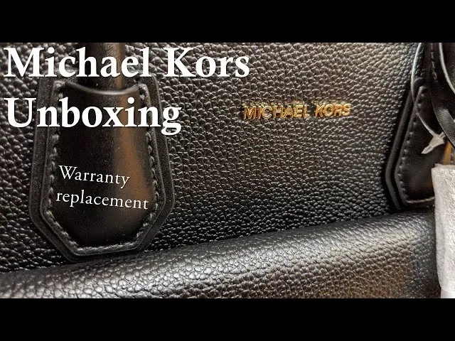 sddefault-68 Thẻ bảo hành là phụ kiện không thể thiếu để xác thực giá trị túi xách Michael Kors